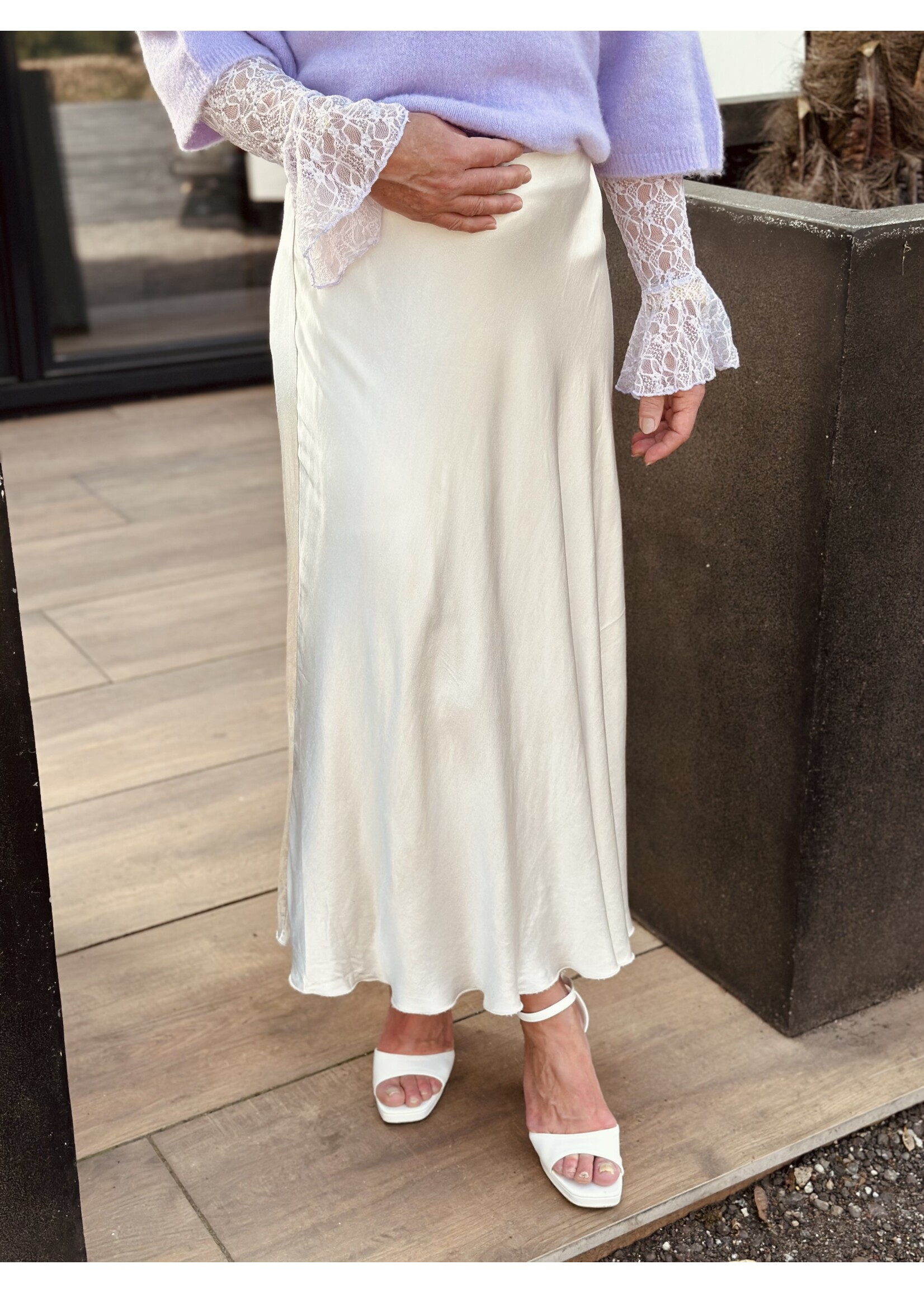 Lucie skirt satin offwhite One Size