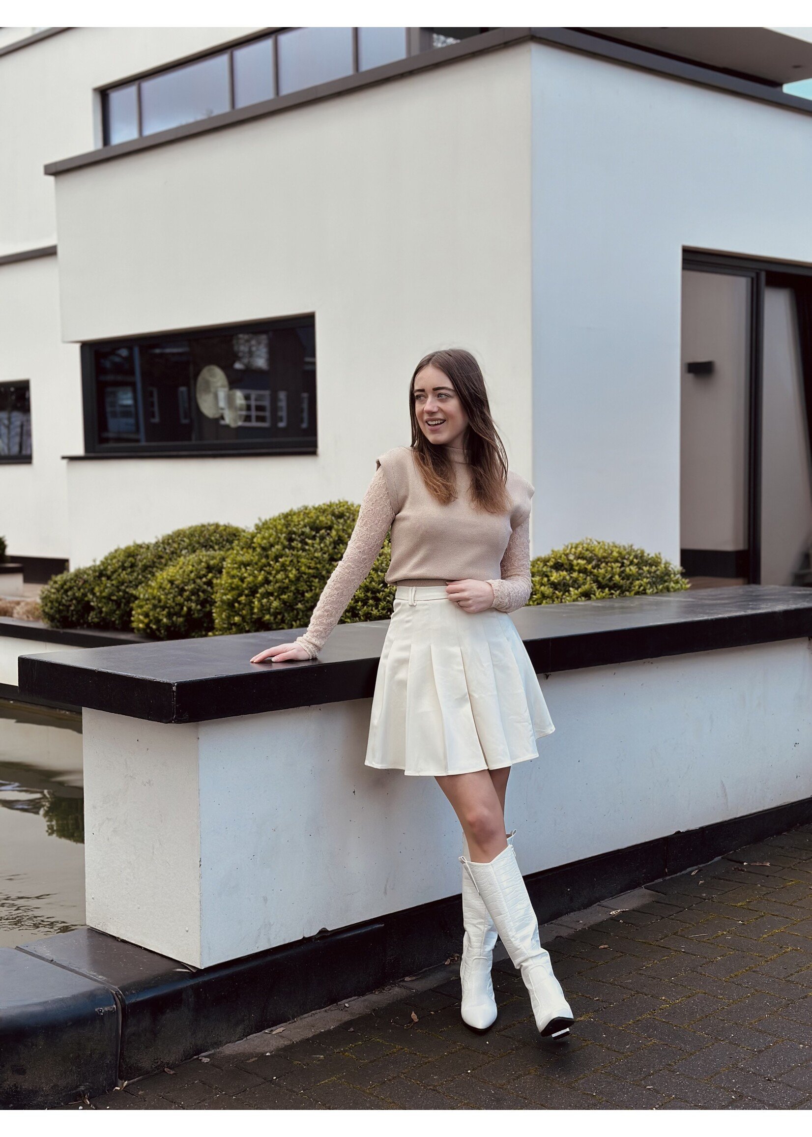 Bianca spencer camel