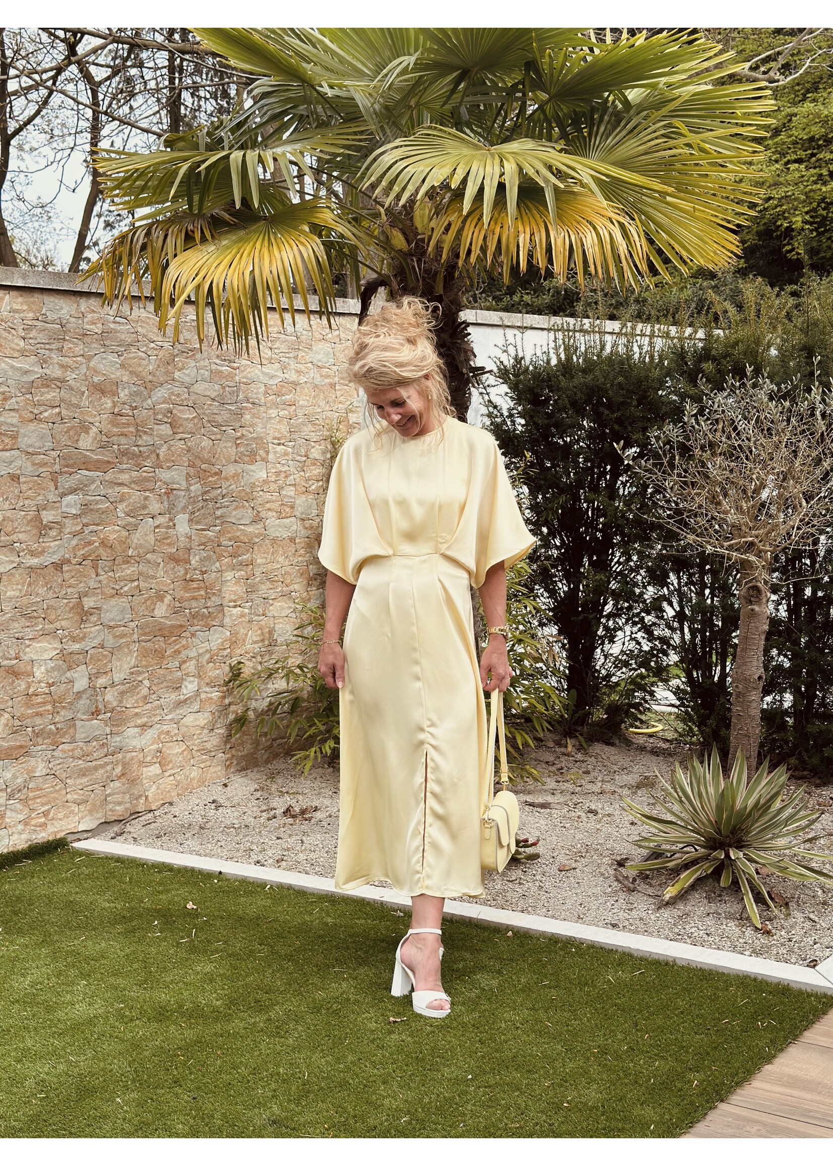 Helena long dress satin yellow