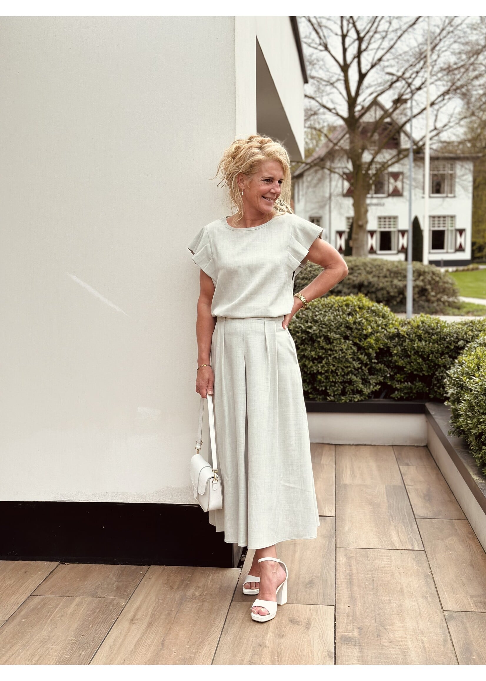 Terah long skirt light green