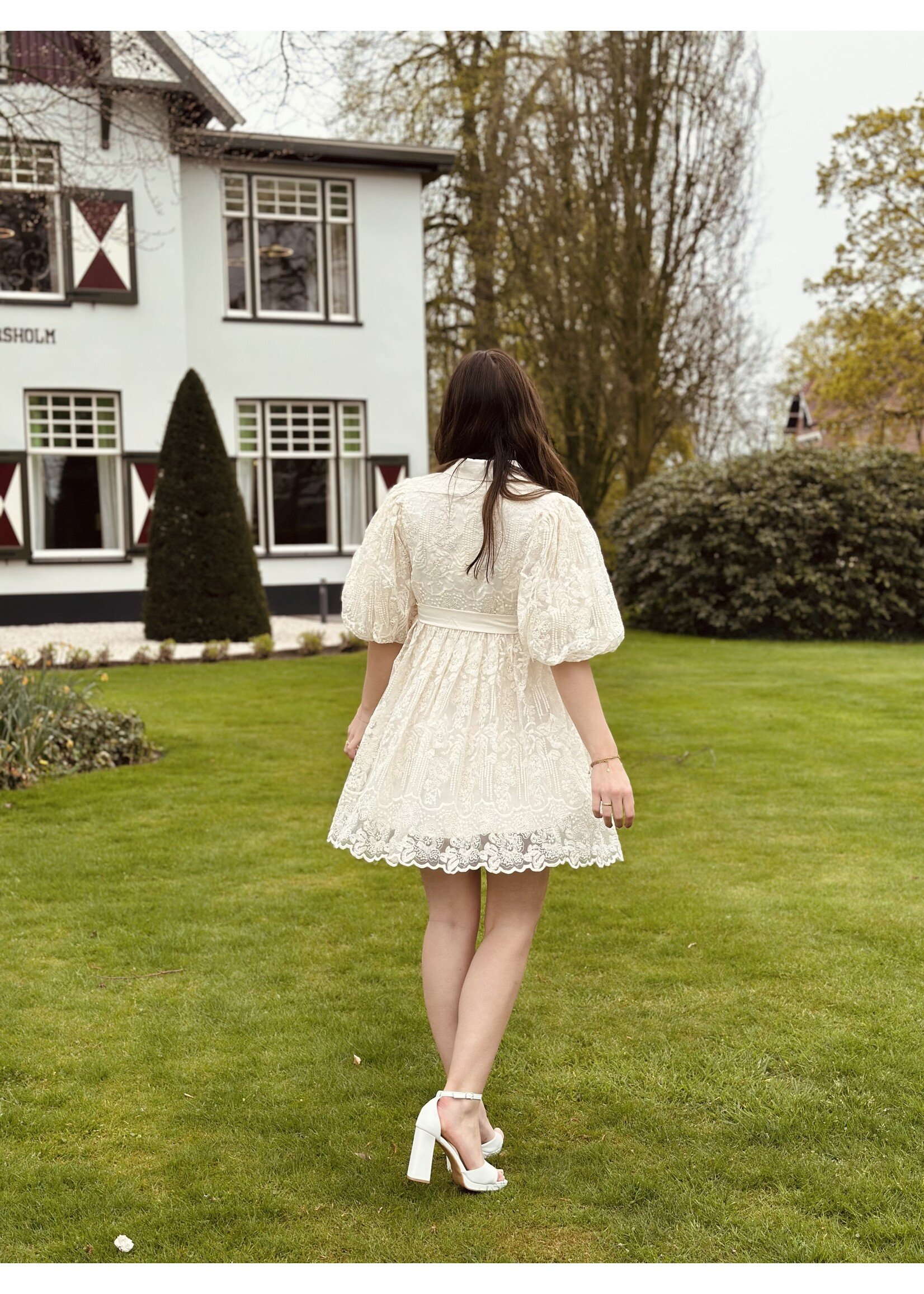 Yrene broderie dress ecru