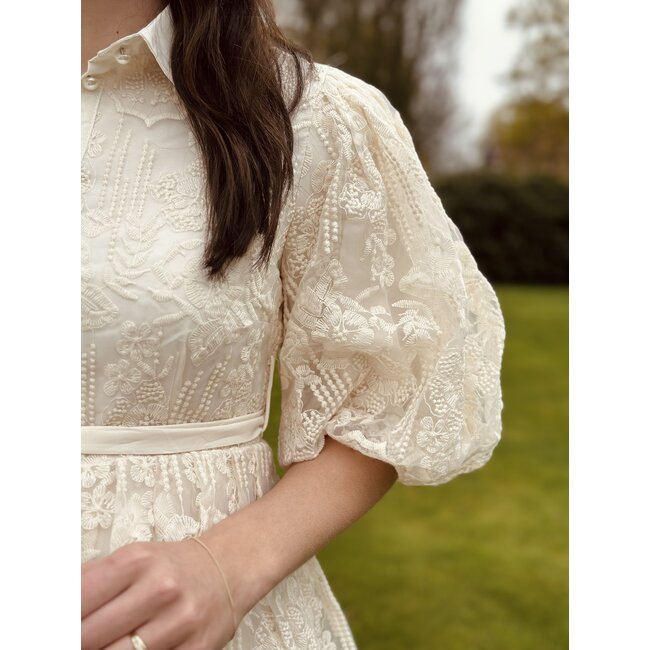 Yrene broderie dress ecru