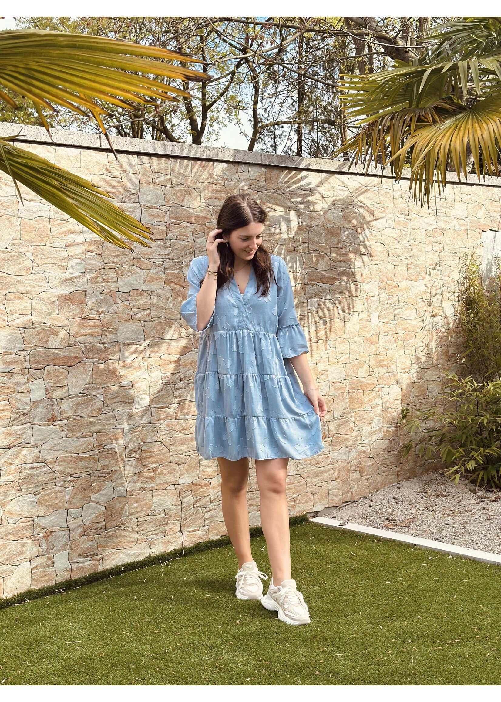 Lofty Manner Lofty Manner Saphina dress light blue