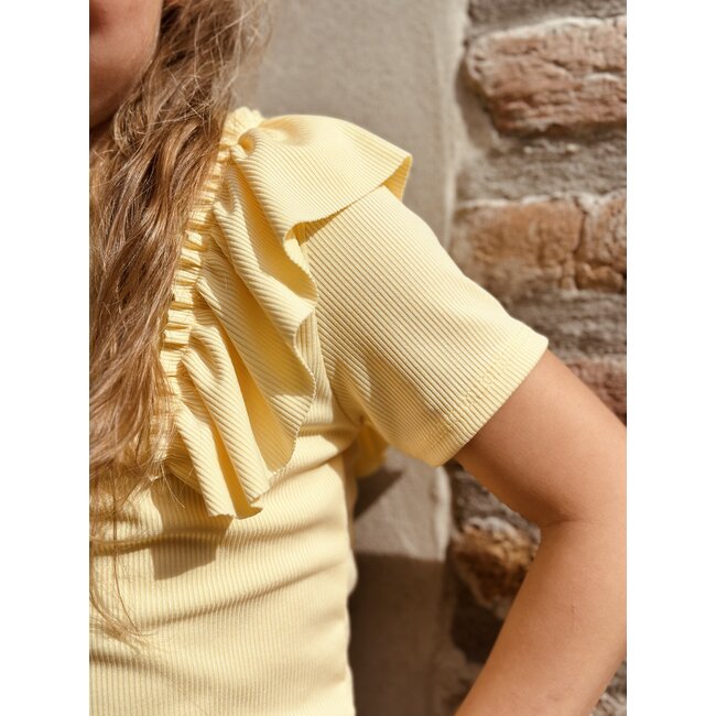 Annemiek top yellow