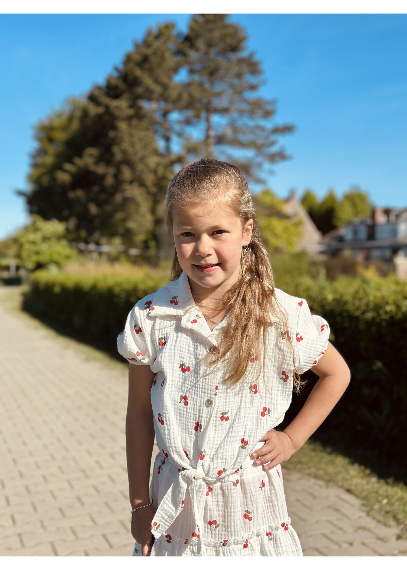 Jenieke set skirt + blouse cherry print