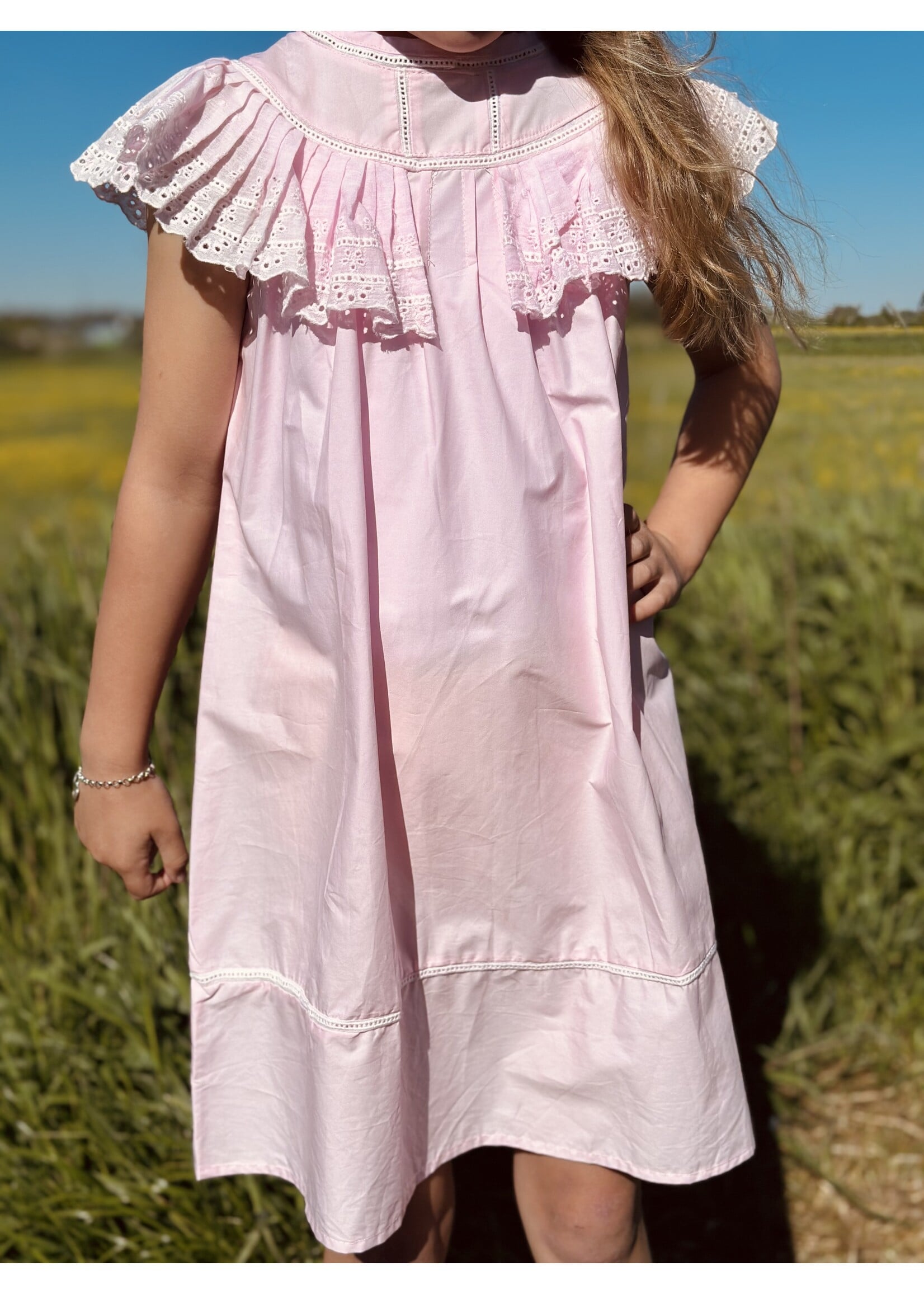 Liara dress broderie pink