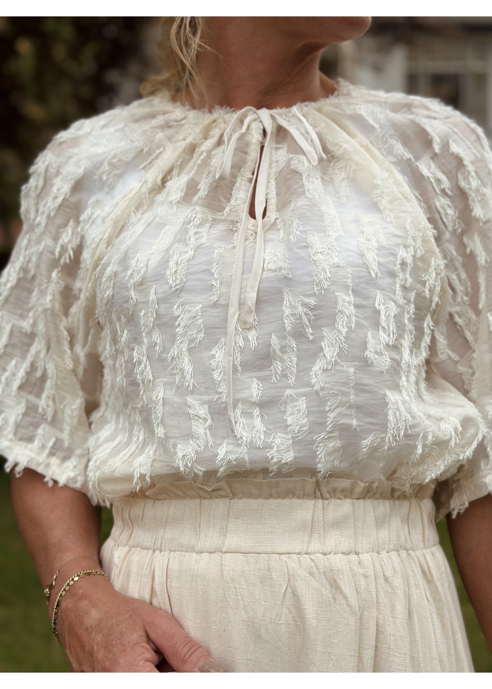 Smashed Lemon Smashed Lemon Myrana feather top beige