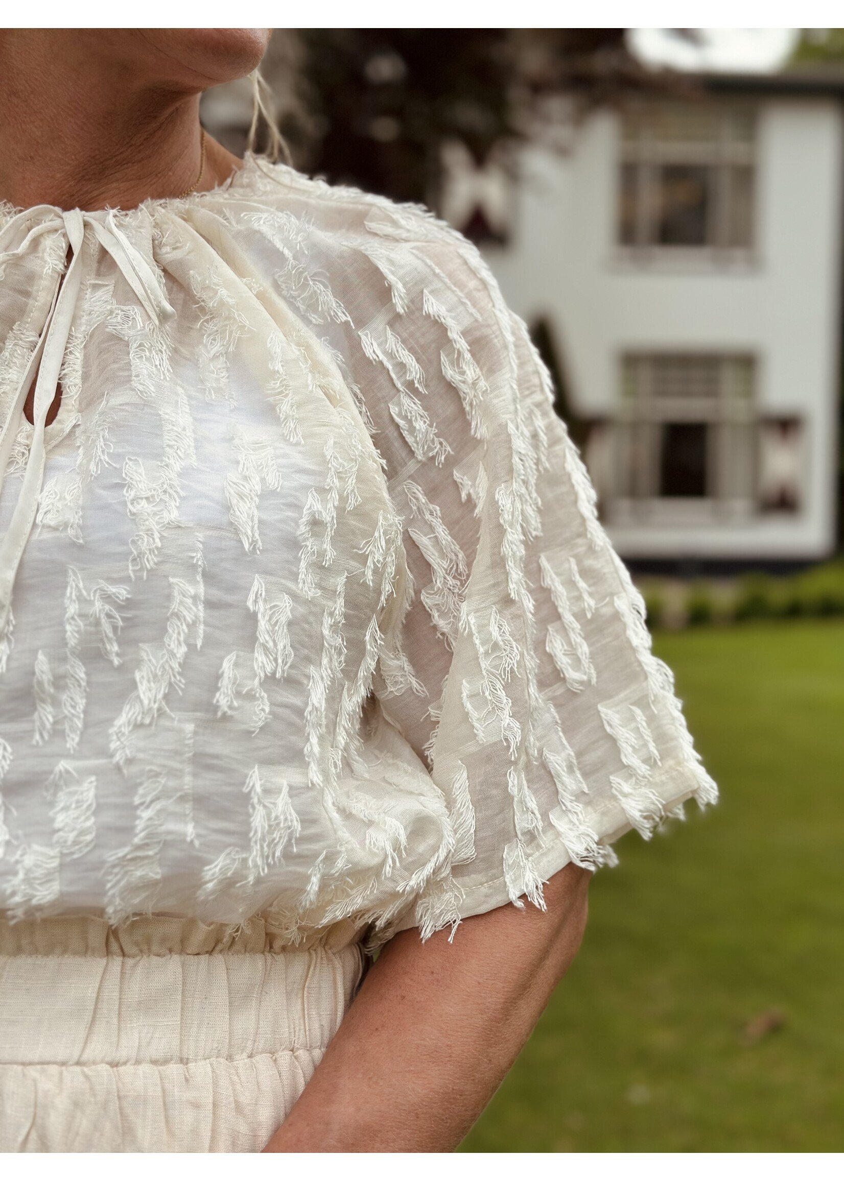 Smashed Lemon Smashed Lemon Myrana feather top beige