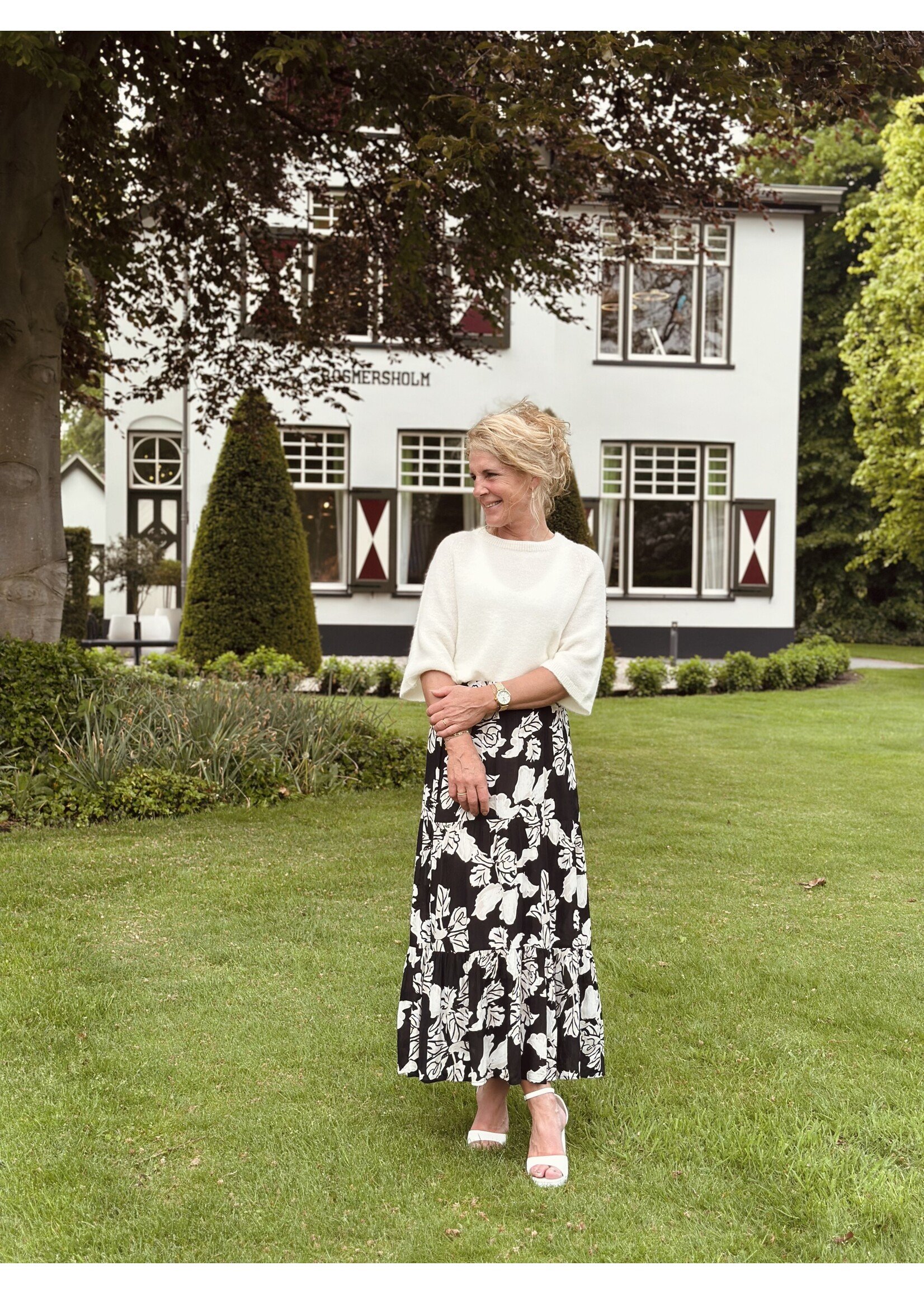 Ze-Ze Ze-Ze Finja skirt black/white print