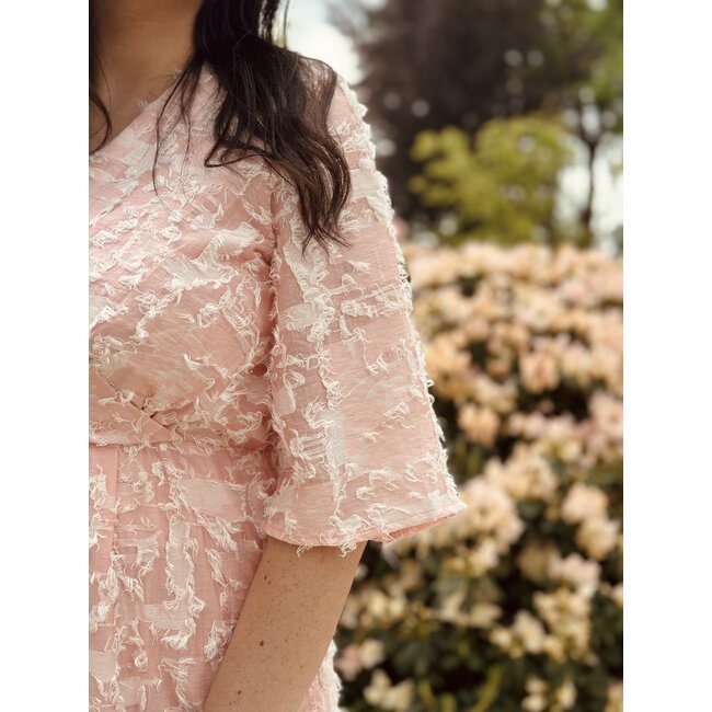 Renske dress feather light pink