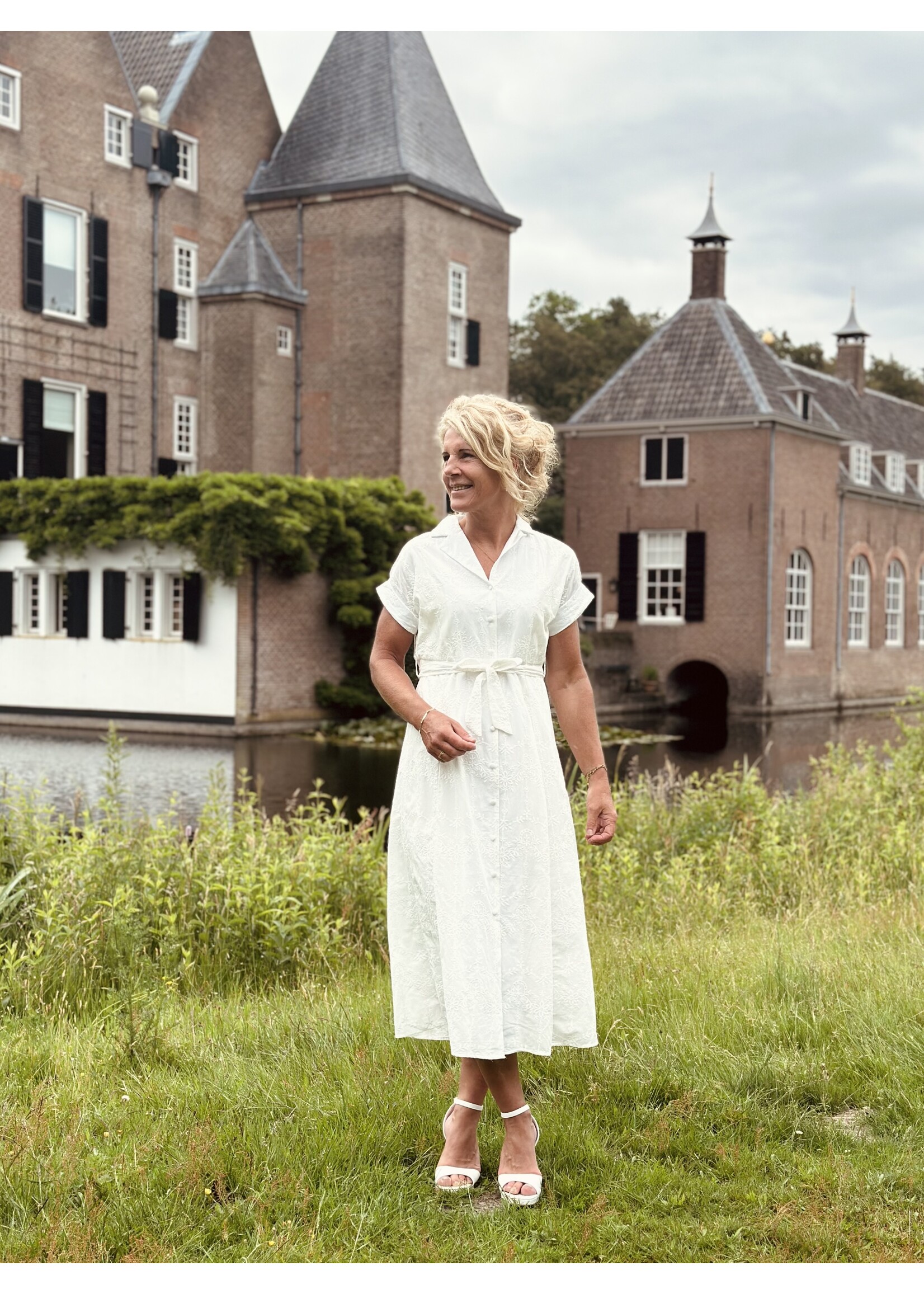 Theresia dress broderie white