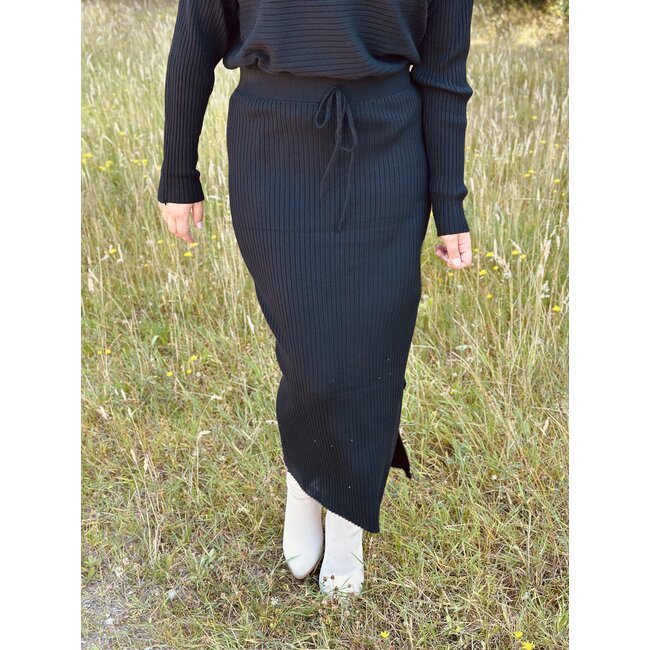 Liena set sweater + skirt black One Size