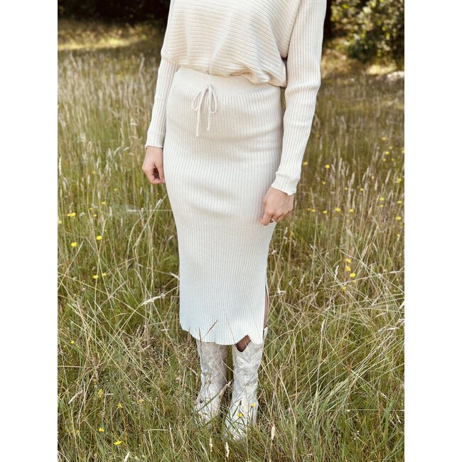 Liena set sweater + skirt beige One Size