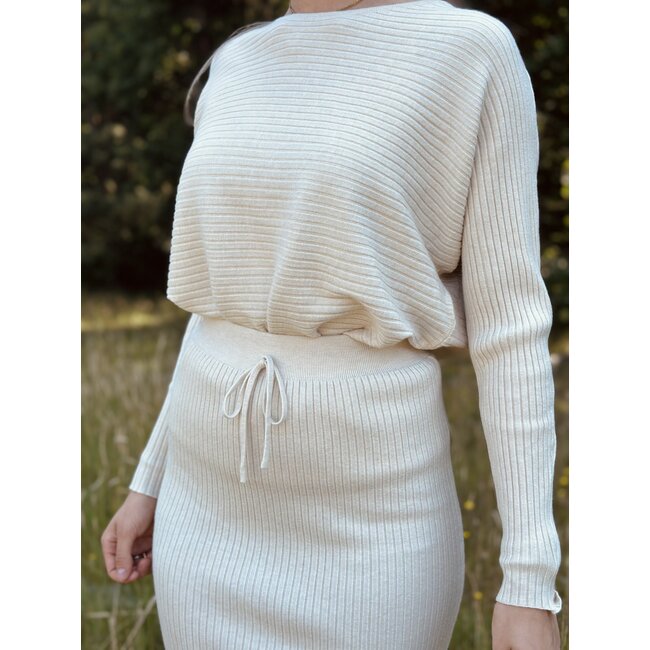 Liena set sweater + skirt beige One Size