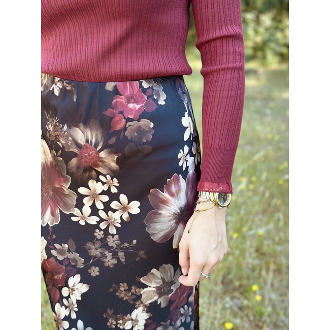 Roze-ann skirt flower print black One Size