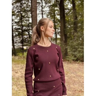 Julane sweater bordeaux red gold detail