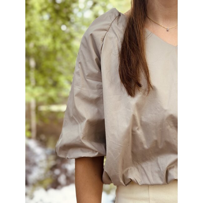 Emila blouse taupe One Size