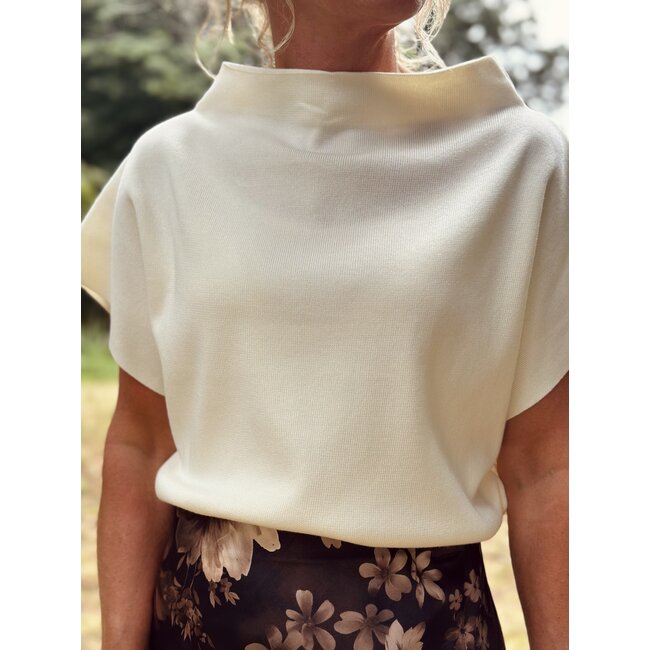 Adriana top beige