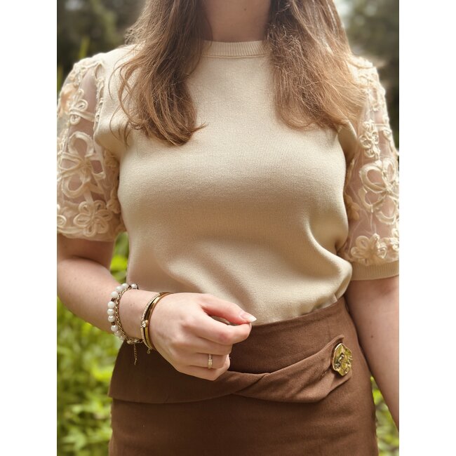 Saralyn top beige