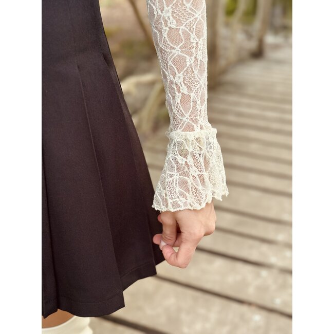 Emara broderie top beige