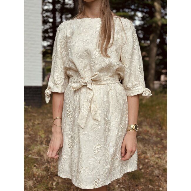 Smashed Lemon Smashed Lemon Jarona dress beige glitter