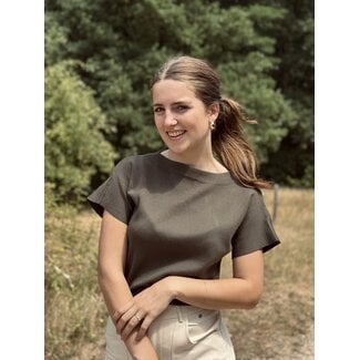 Adriana top army green