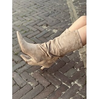 Arieke suède high heels beige
