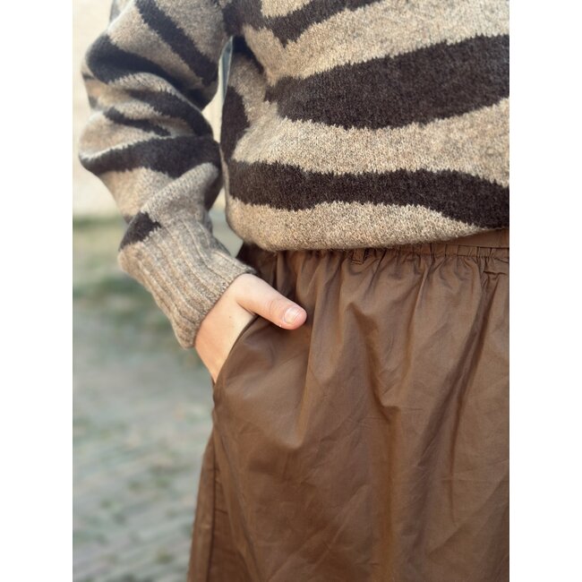 Ze-Ze Ze-Ze Jitske long skirt brown