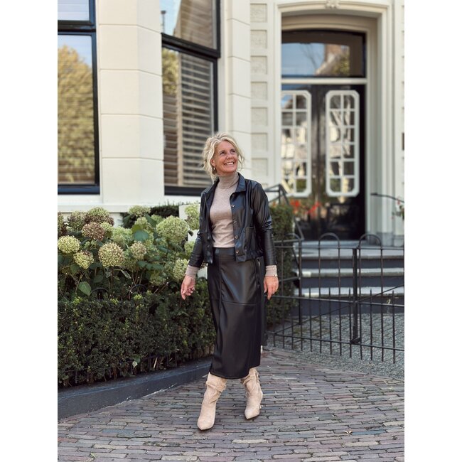 Suzana leather look jacket black