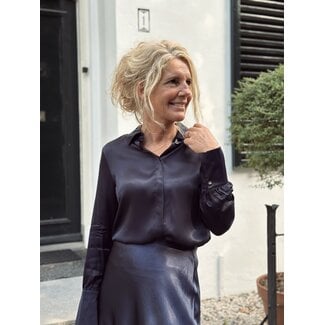 Elvira Elvira Babette satin blouse dark blue