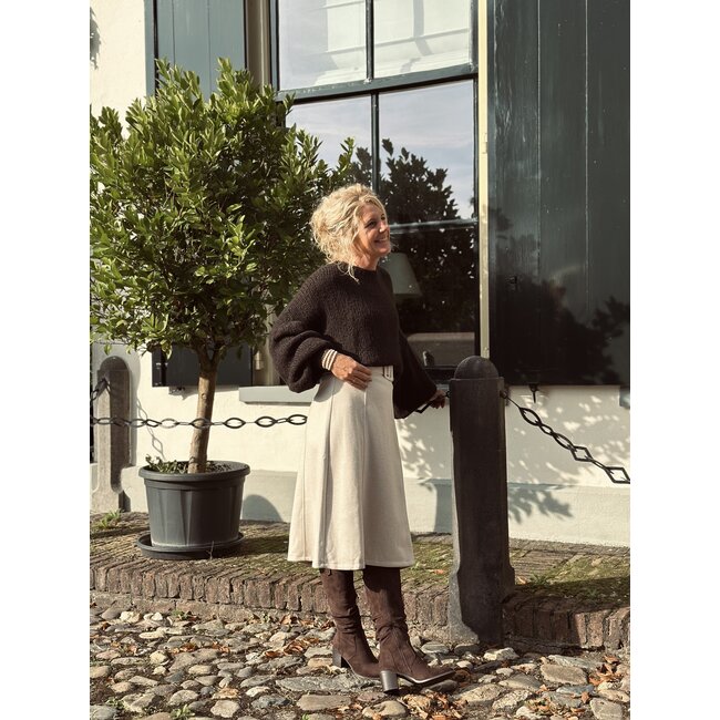 Amira sweater dark brown One Size