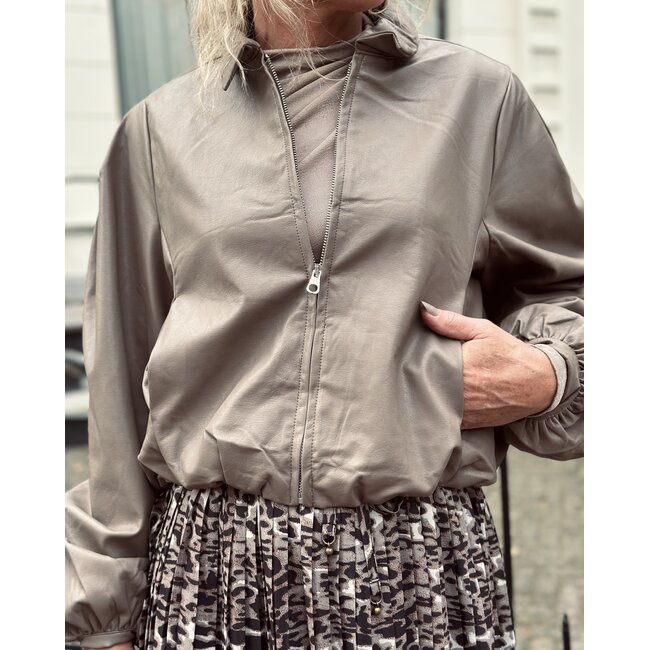 Lofty Manner Lofty Manner Jillie jacket beige leather look