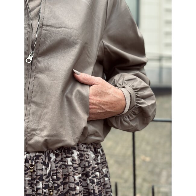 Lofty Manner Lofty Manner Jillie jacket beige leather look