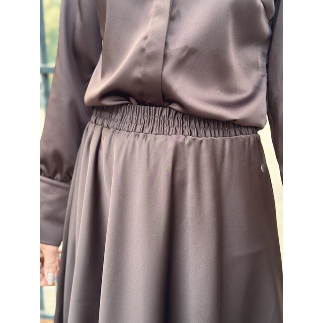 Elvira Elvira Hannah long satin skirt dark brown