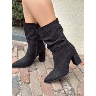 Maurene suède heels black