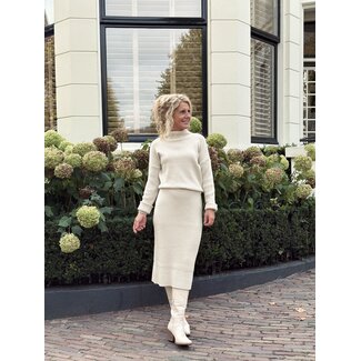 Ylene set sweater + skirt beige One Size