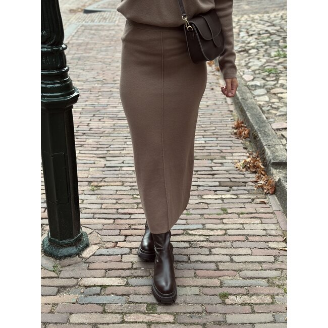 Kylene set sweater + skirt camel
