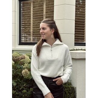 Yuna sweater offwhite One Size