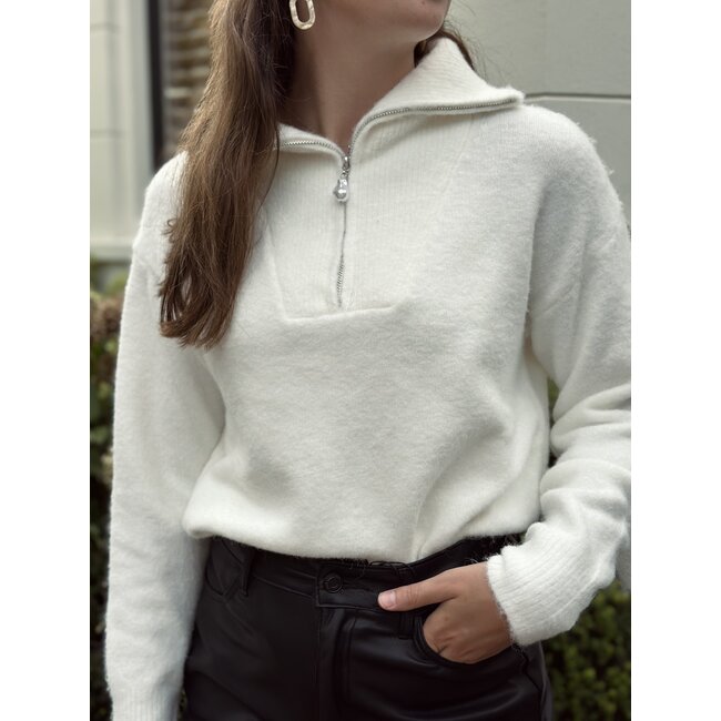 Yuna sweater offwhite One Size