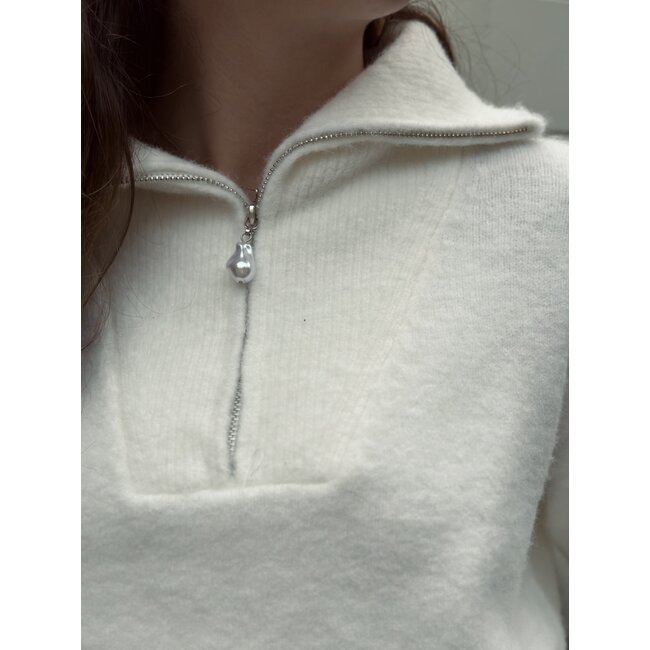 Yuna sweater offwhite One Size