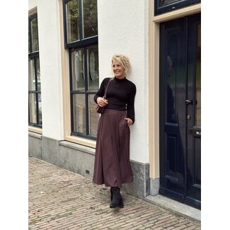 Thara long skirt bordeaux red