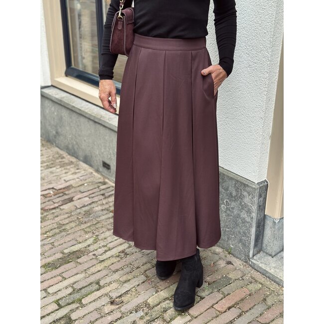 Thara long skirt bordeaux red