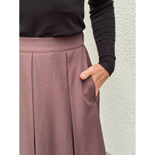 Thara long skirt bordeaux red