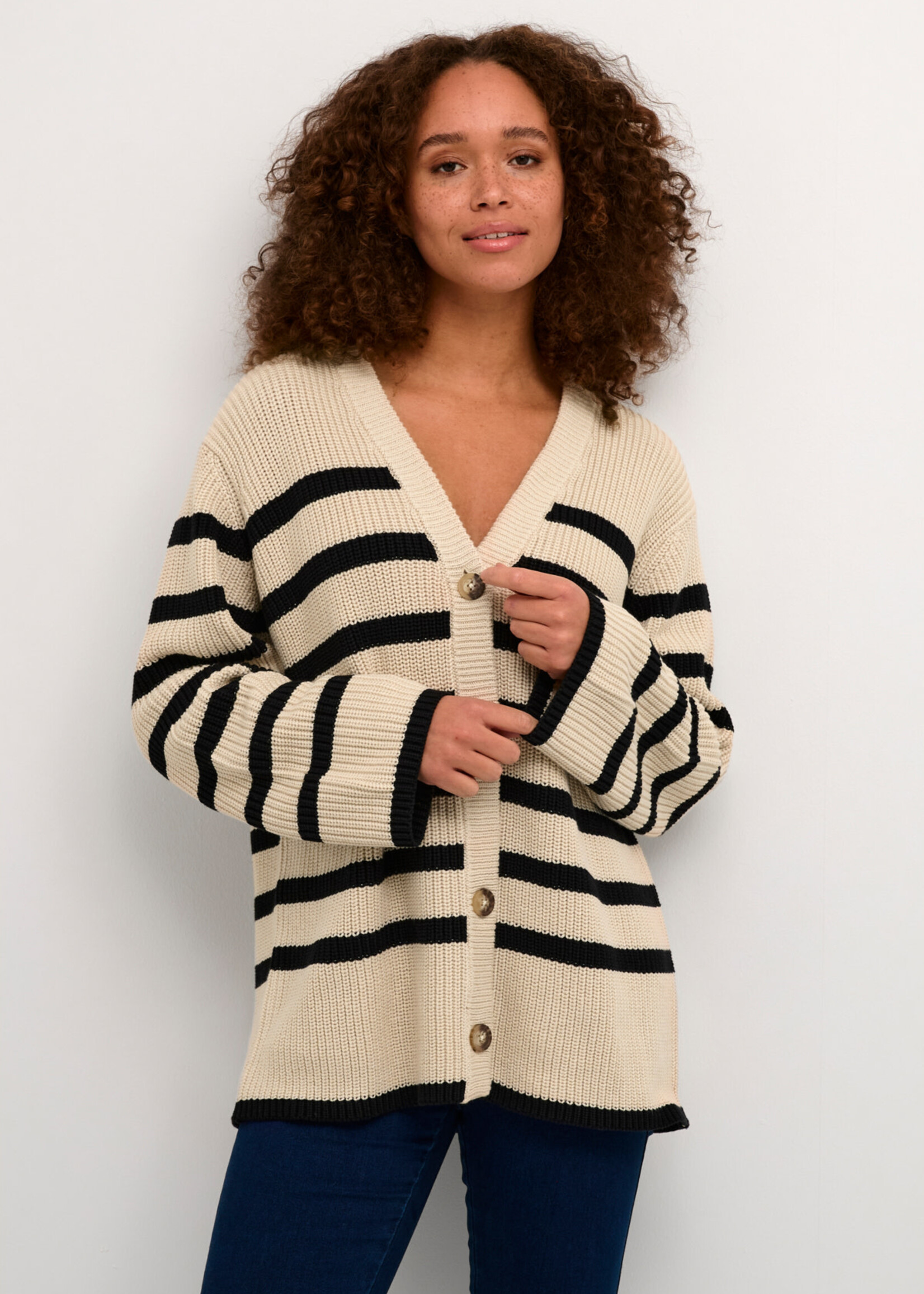 KAFFE Cilla knit cardigan - Sand dollar & black stripe