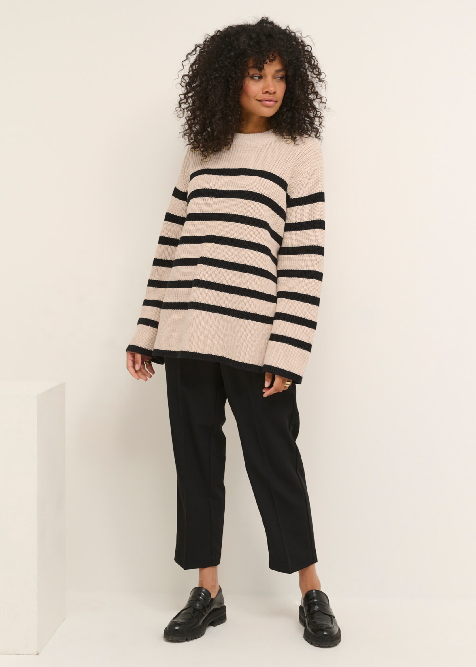 KAFFE Cilla knit pullover - Sand dollar & black stripe