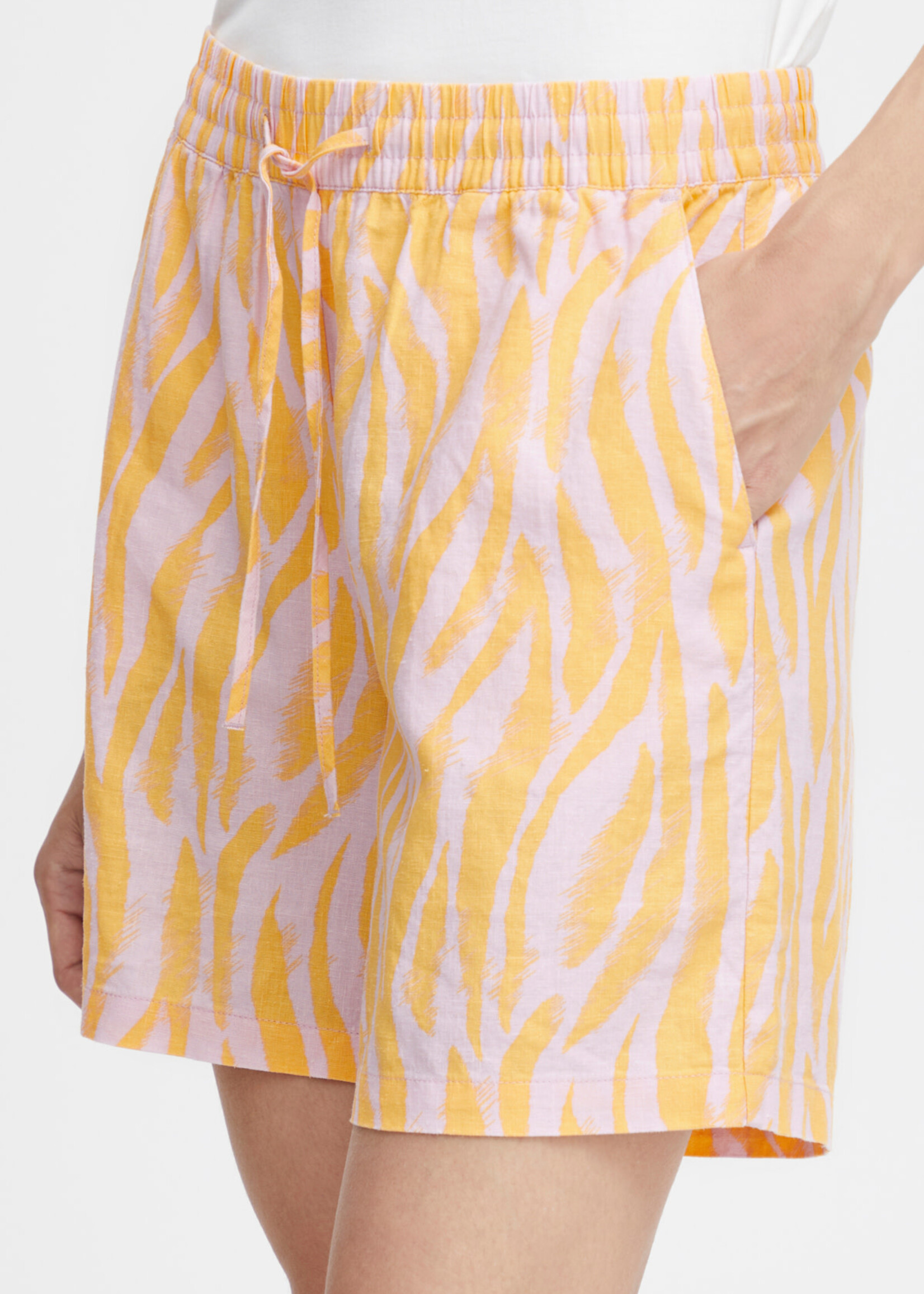 B.YOUNG Falakka shorts - Blazing orange animal