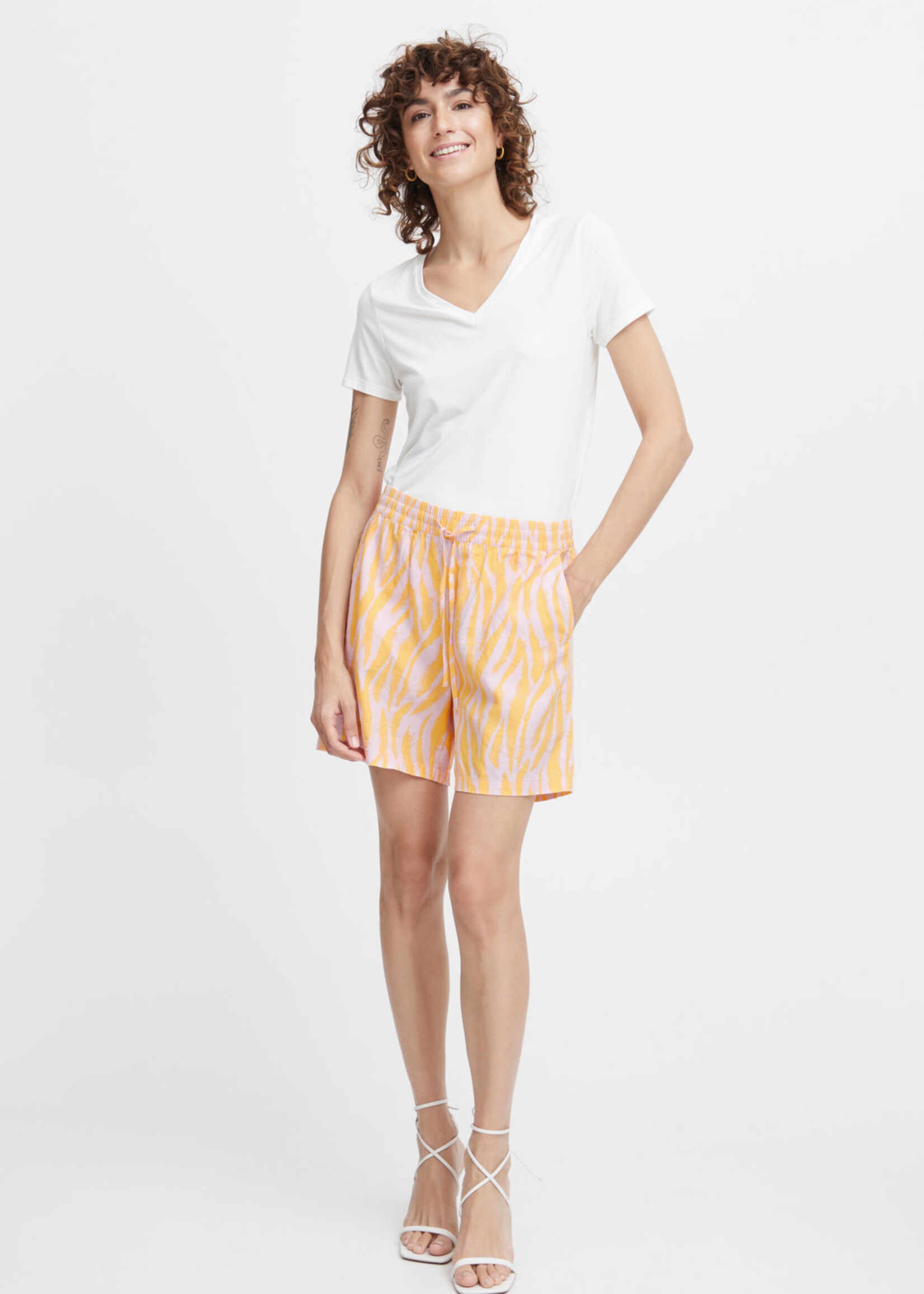 B.YOUNG Falakka shorts - Blazing orange animal