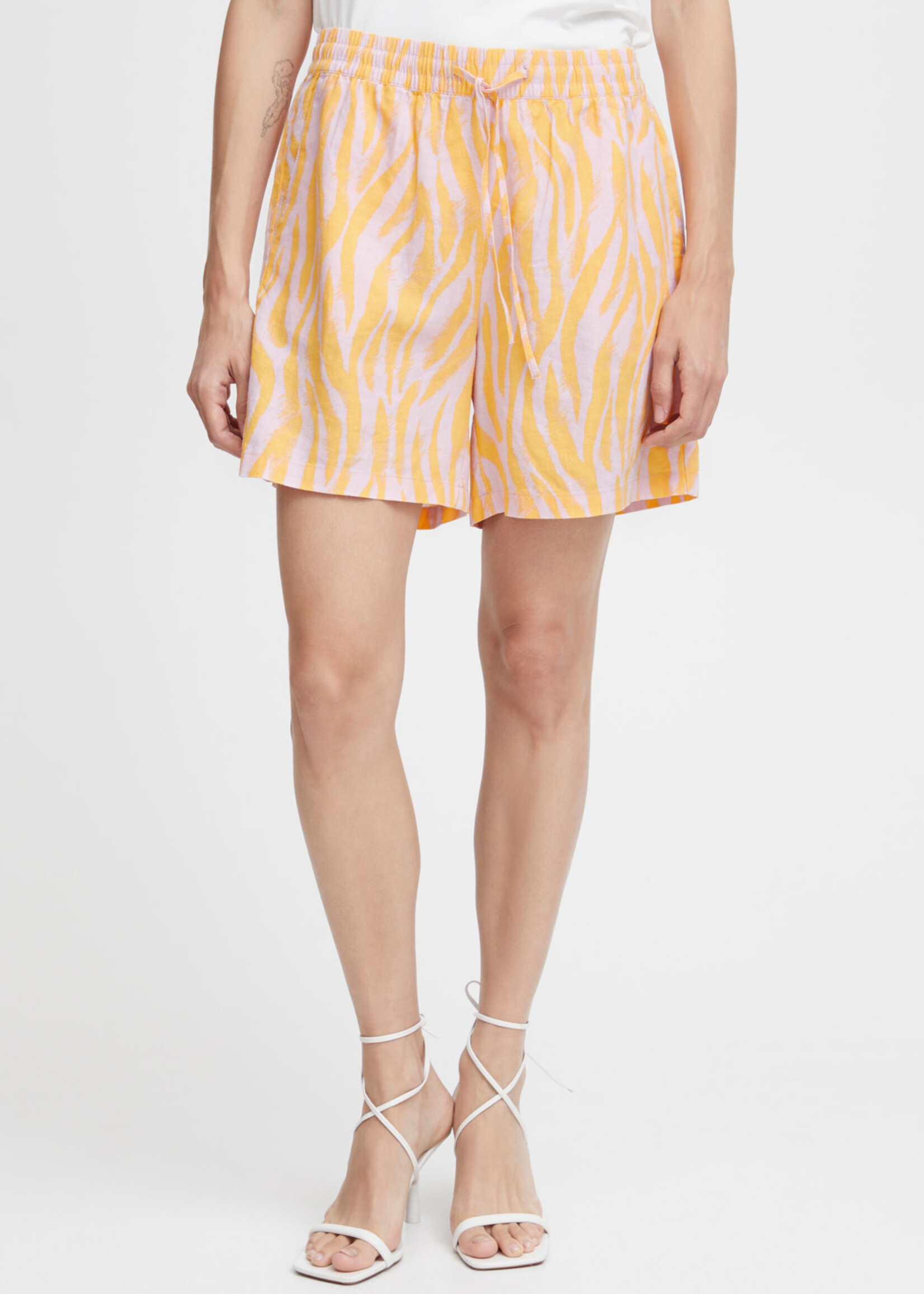 B.YOUNG Falakka shorts - Blazing orange animal