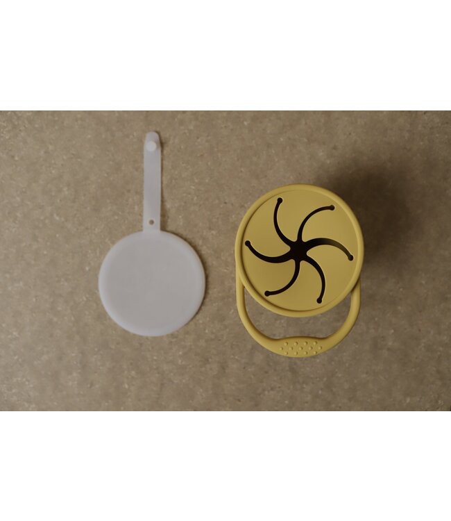 Snacking Cups With Clip On Lid