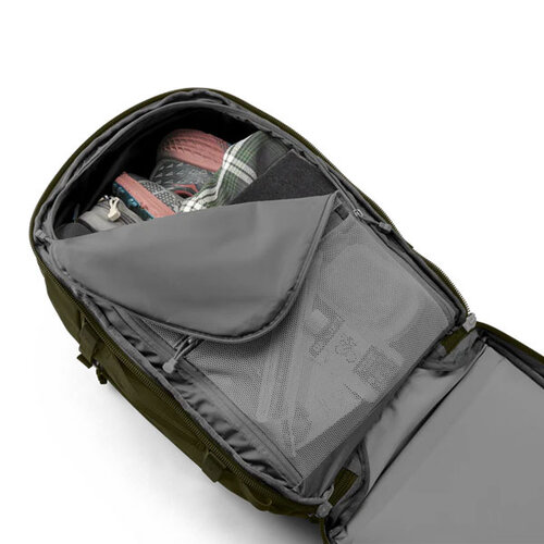 YETI Crossroads Backpack 35L